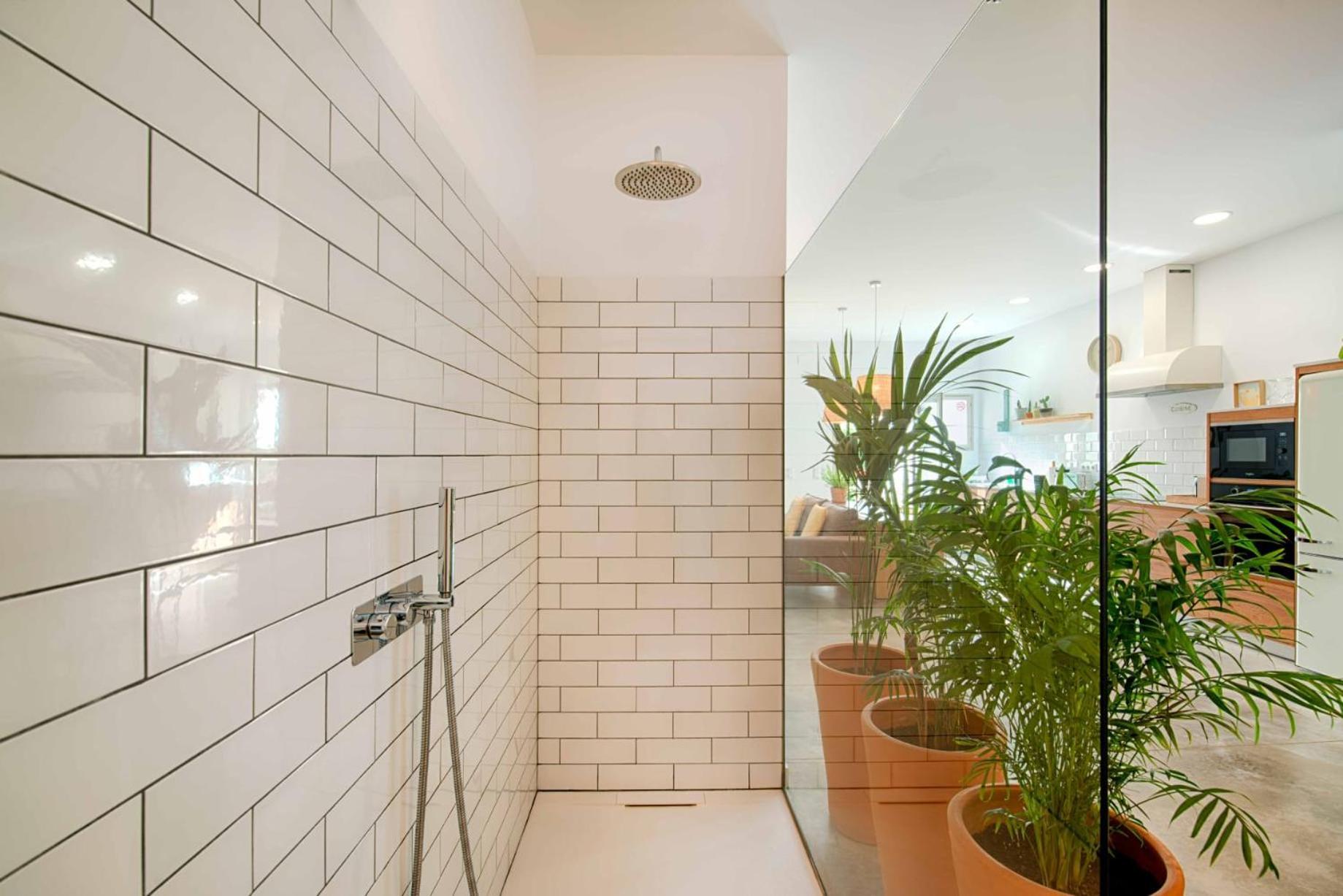 Loft Con Piscina Climatizada De Agua Salada Y Parking En El Centro De Figueres Apartment Figueres  Exterior photo